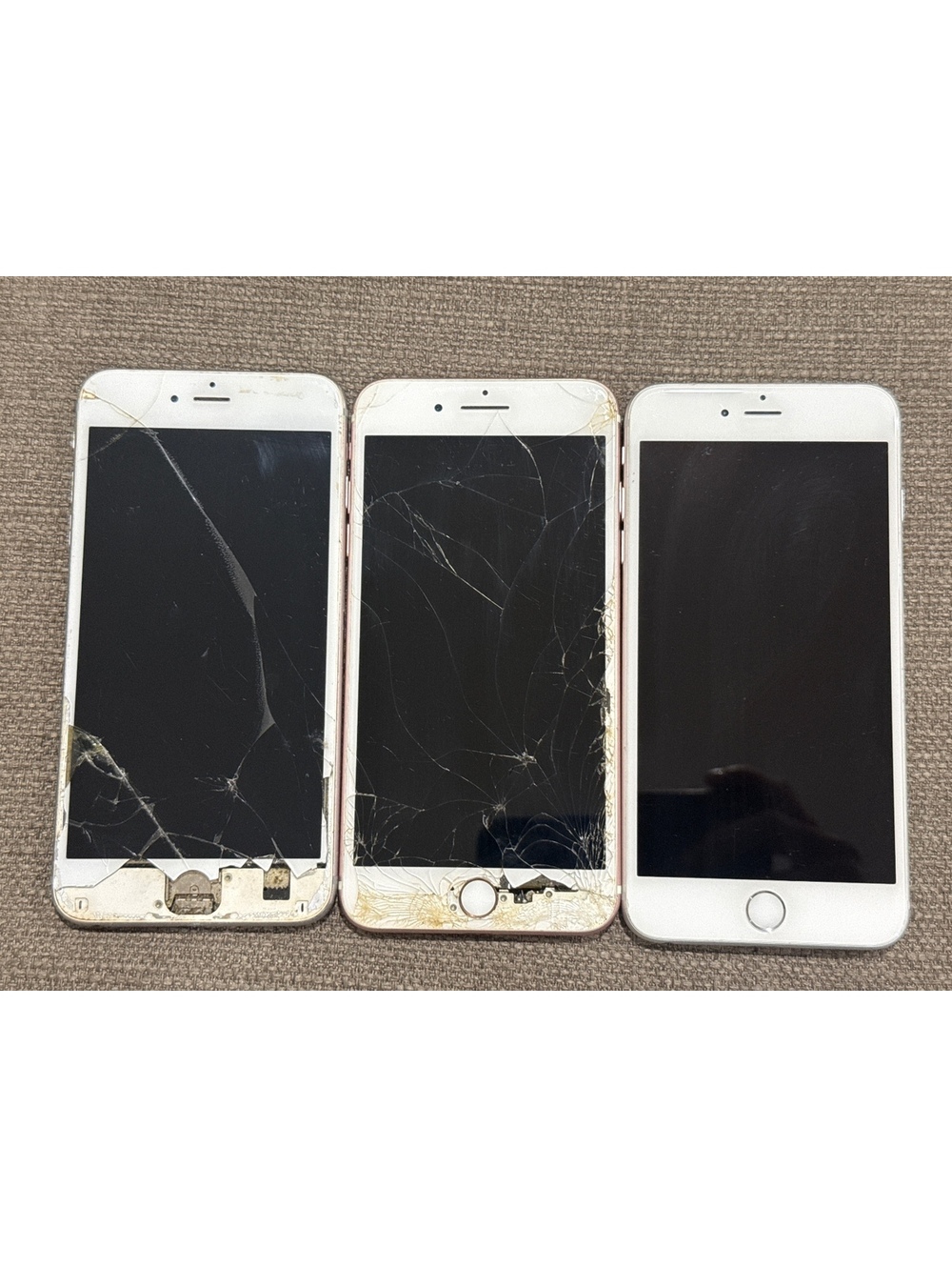 3 Apple Iphone for parts